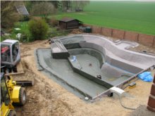 Tag 07, S&uuml;dkurve Schwimmbereich hat Folie