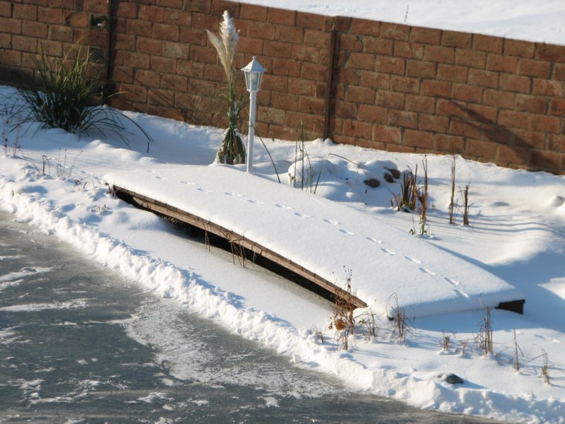 e06img_0904verschneitebrcke.jpg